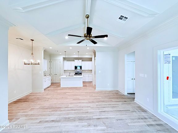 5th image of 306 Berchman Oaks Dr
