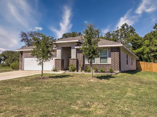 380 Silver Bridge Ct, Bridge City, TX 77611