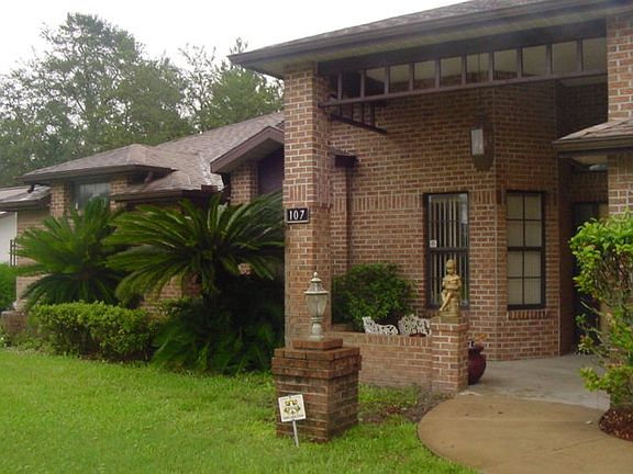 2nd image of 107 Forsythe Ln