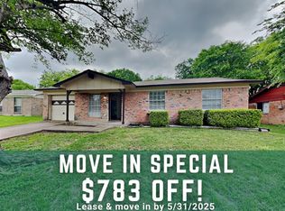 1233 Saturn Dr, Cedar Hill, TX 75104