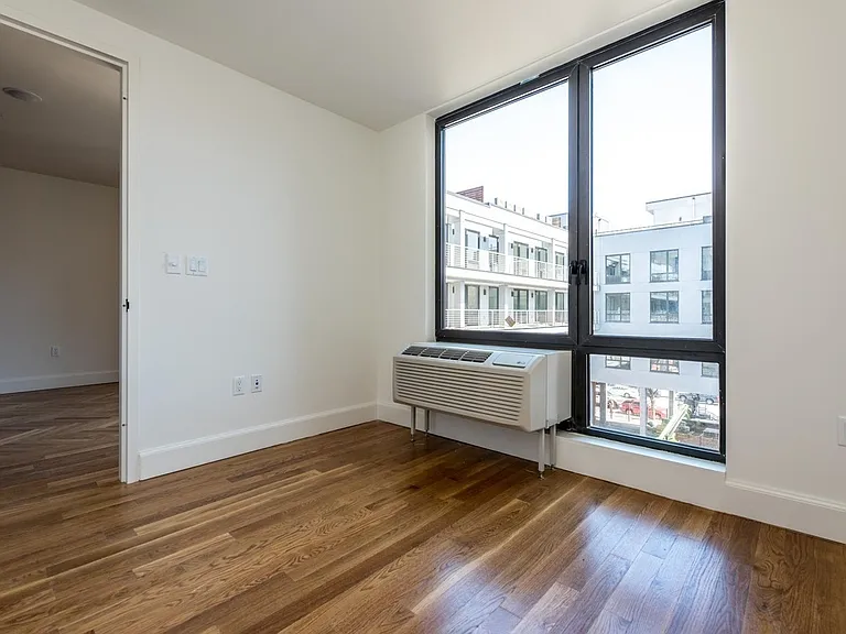 1 Duffield St #582 — Photo 3
