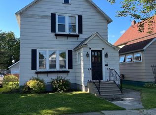 1112 Minnesota Ave, Gladstone, MI 49837