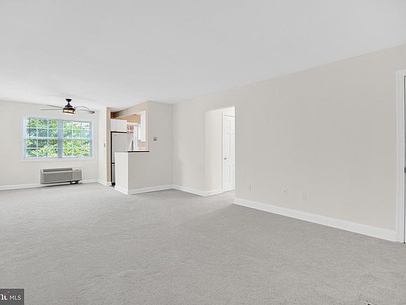 4th image of 1700 W Abingdon Dr APT 203