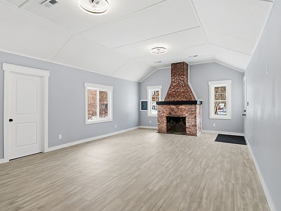 5th image of 39470 N Woodland Ave