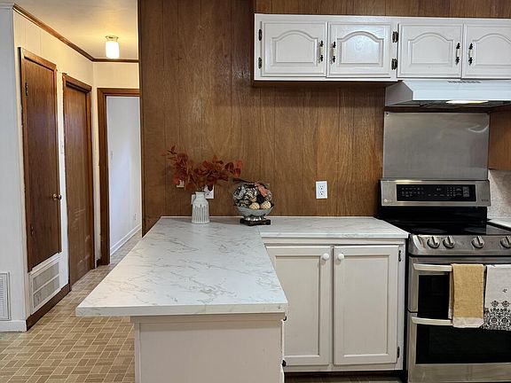 5th image of 4022 Walnut St