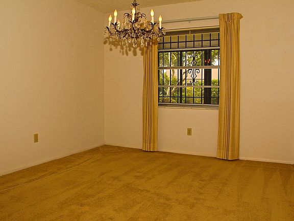 4th image of 7028 Betty St