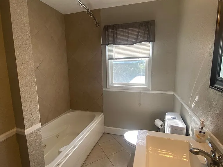 1701 Lodge St — Photo 14