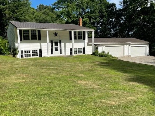 20 Laura Dr, Sandy Lake, PA 16145