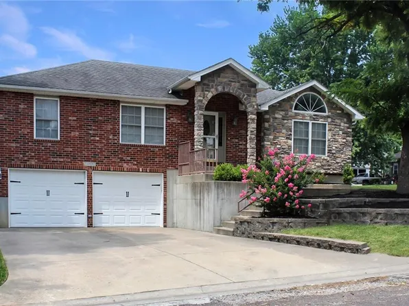 2900 Oak St, Higginsville, MO 64037