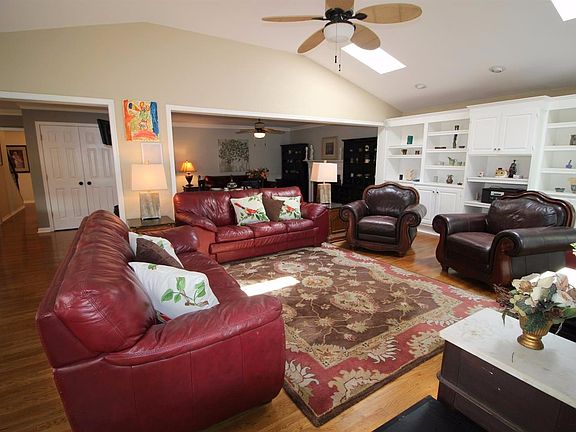 3rd image of 7134 Northwich Dr