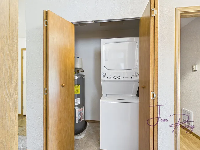 5747 Fallbrook Ln — Photo 8