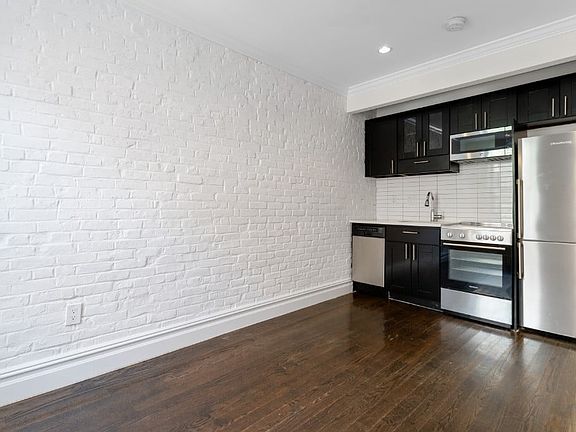 3rd image of 402 E 12th St APT 8