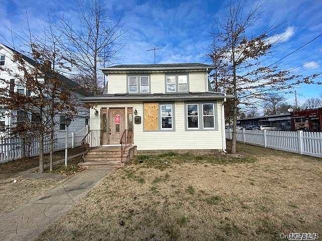 1st image of 371 E Columbia Street