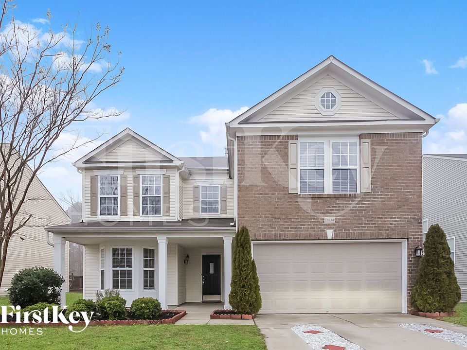 1st image of 13934 Lawrence Farm Ln