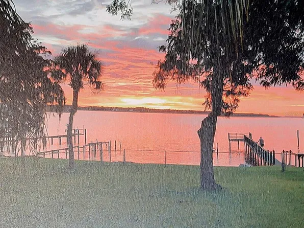 115 Sunset Point Rd E, East Palatka, FL 32131