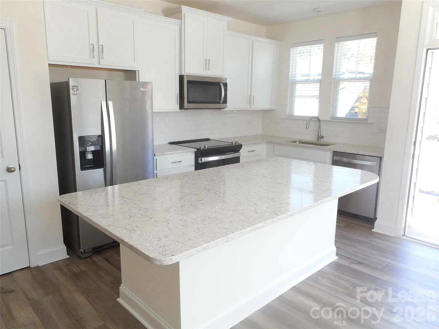 Studio, 1623 sqft, $1,995 — Photo 4