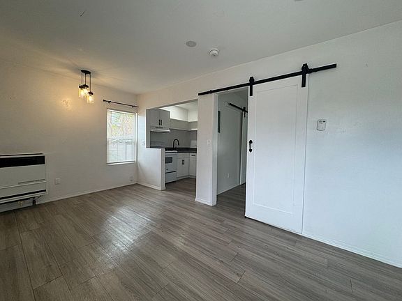 4th image of 238-240 B Ave #131