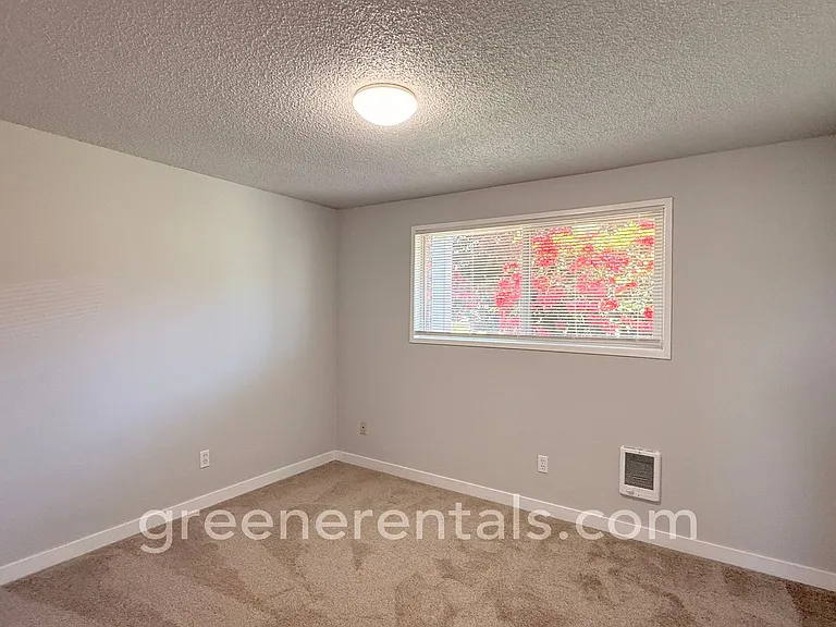 West Main Street Apartments — Photo 33