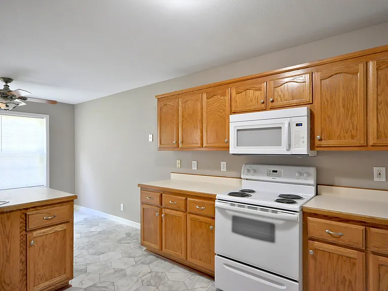 3291 S Senseney Cir — Photo 10