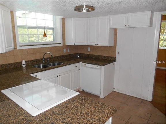 4th image of 708 S West Shore Blvd