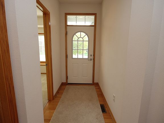 3rd image of 4006 NE Tulip Ln