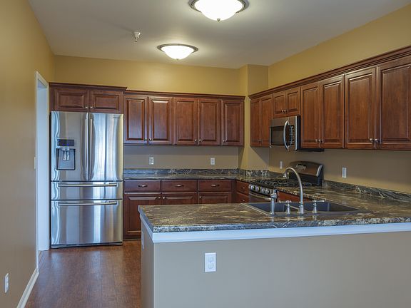 2nd image of 1279 Lakeshore Park Place #3-E