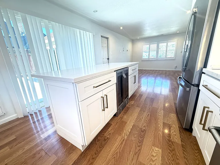 4133 Joan Ave — Photo 5