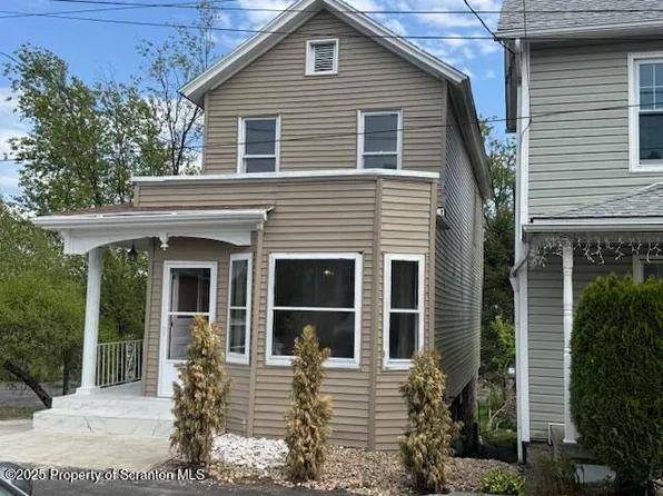 913 Acker Ave, Scranton, PA 18504