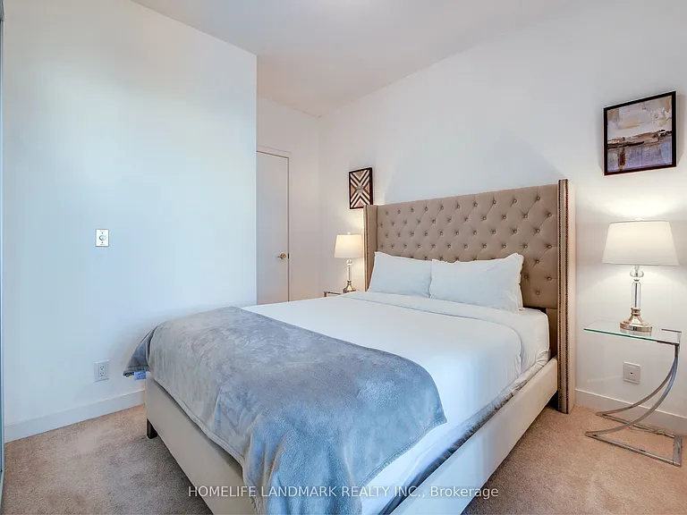 14 York St #1807 — Photo 15