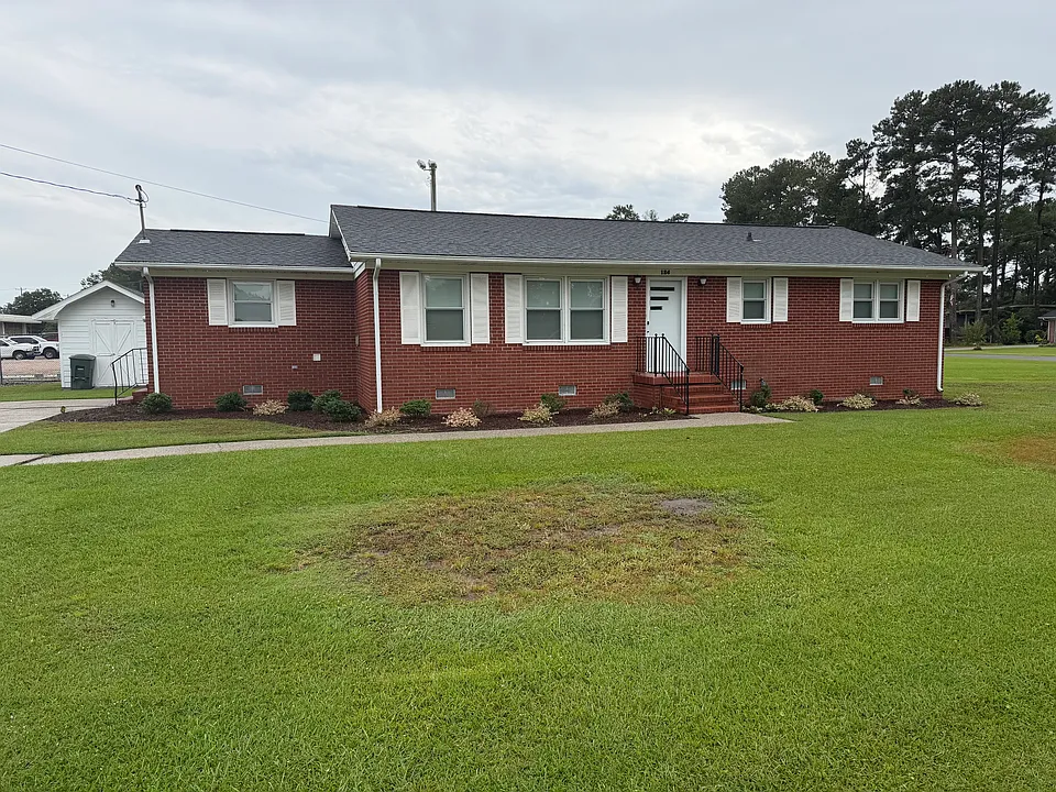 124 Rosewood Ln