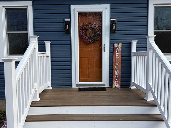 2nd image of 23055 Old Fairlee Rd