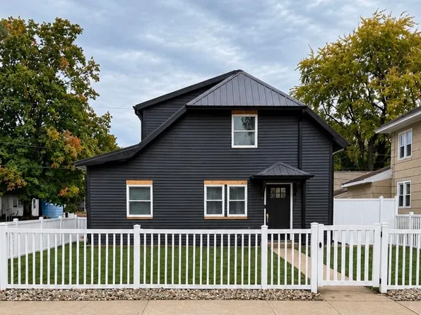 1237 Cedar St, South Bend, IN 46617