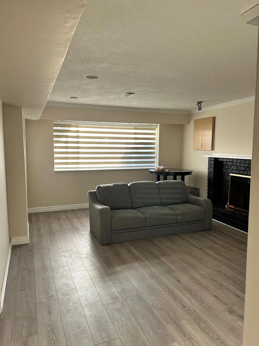 7826 116a St #1 photo 1
