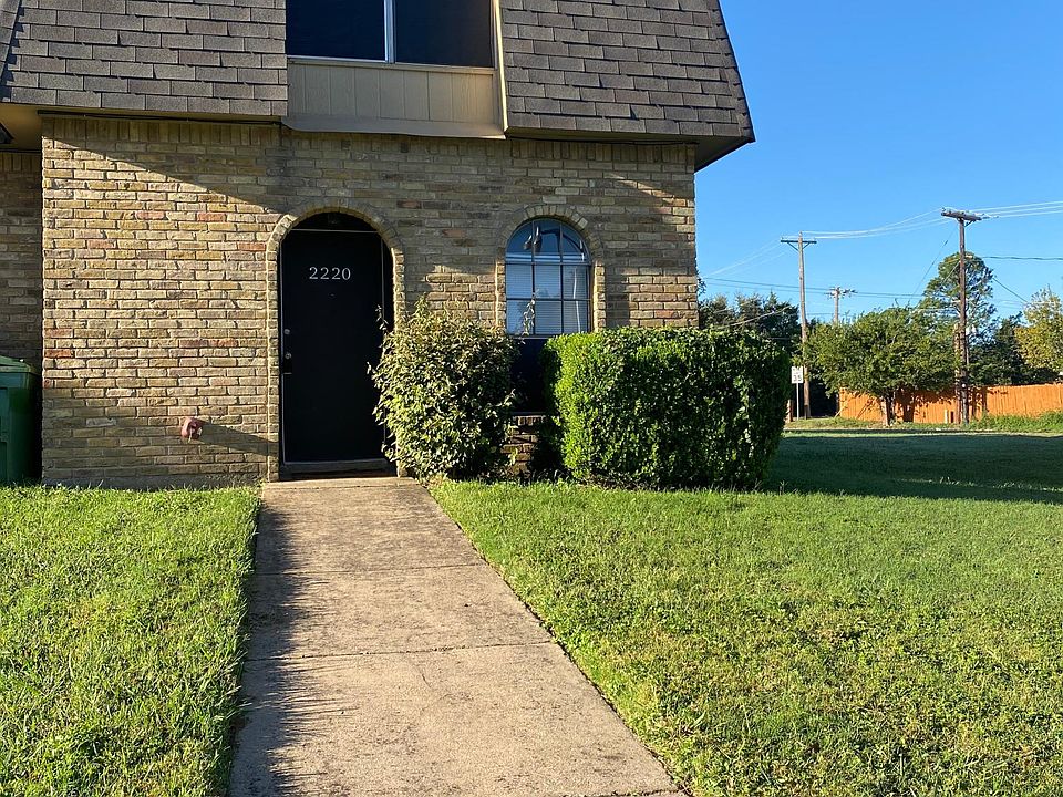 1st image of 2220 Westmoor Pl