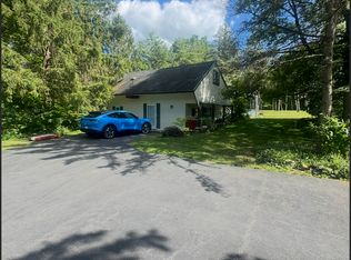 7920 Green Lakes Rd, Fayetteville, NY 13066