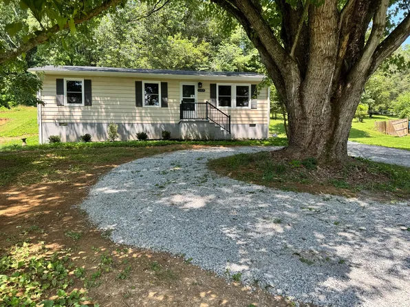 12429 Lee Hwy, Buchanan, VA 24066