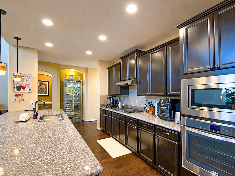 4415 Rolling Field Ln — Photo 9