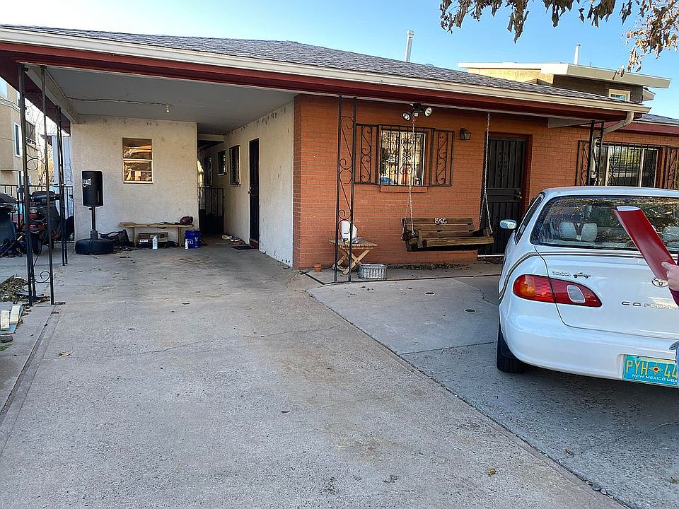 2nd image of 1633 Princeton Dr SE