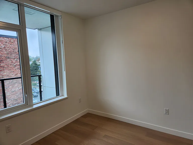 1100 Yates St #507 — Photo 5