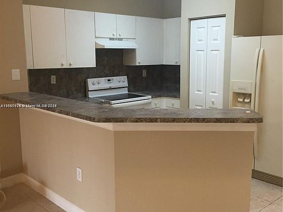 4th image of 8214 Santa Monica Ave