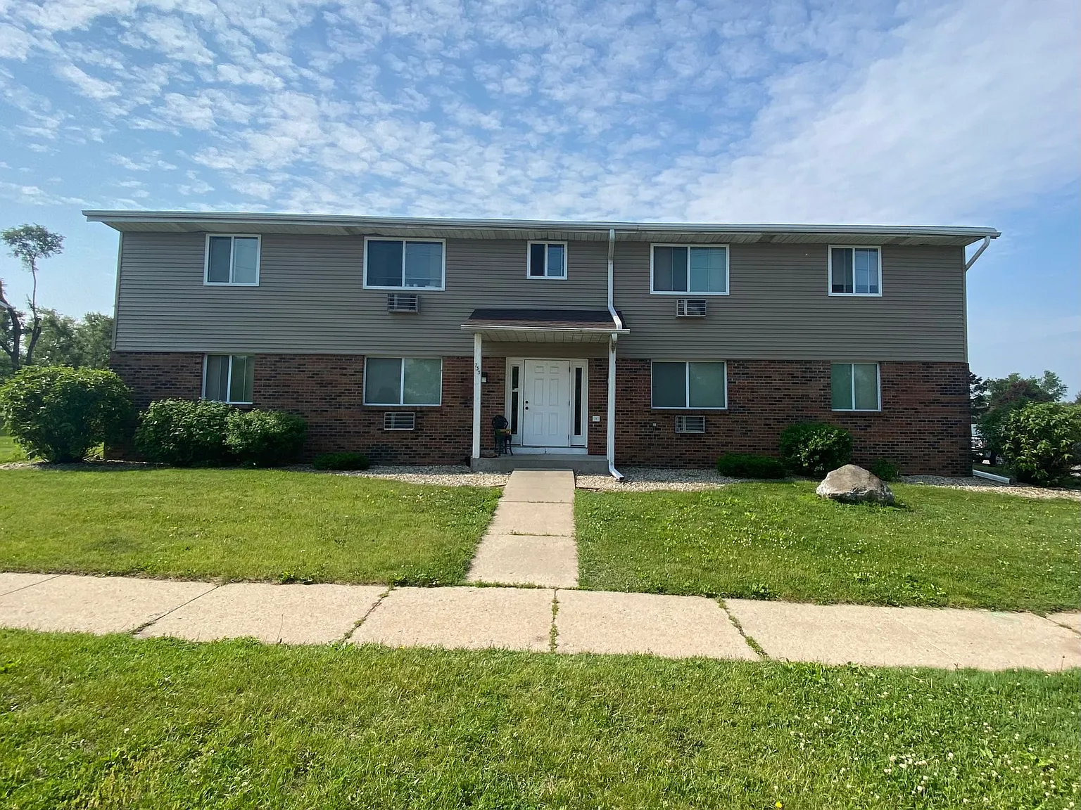 733 Kellogg Ave. — Photo 1