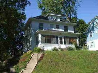 402 Edgewood St, Jackson, MI 49201