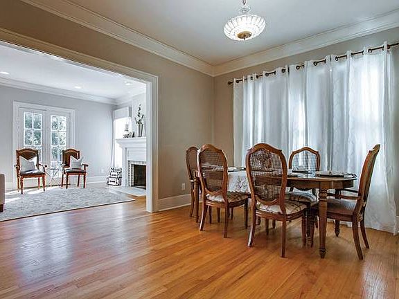 3rd image of 103 Wildrose Ave