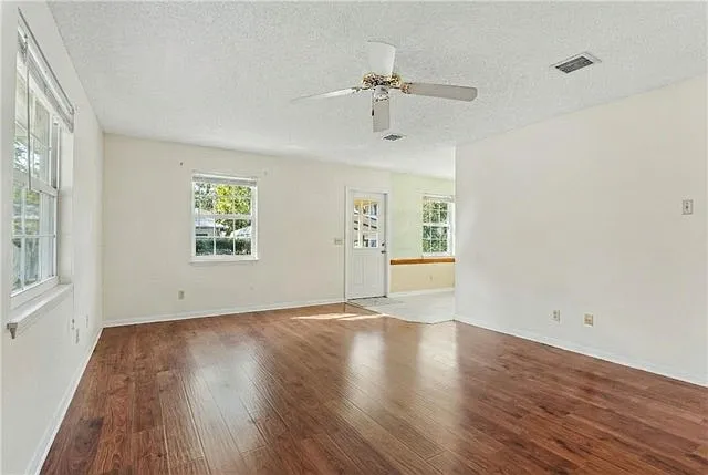Building Photo - 116 47th Ave