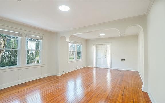 3rd image of 5482 Canal Blvd