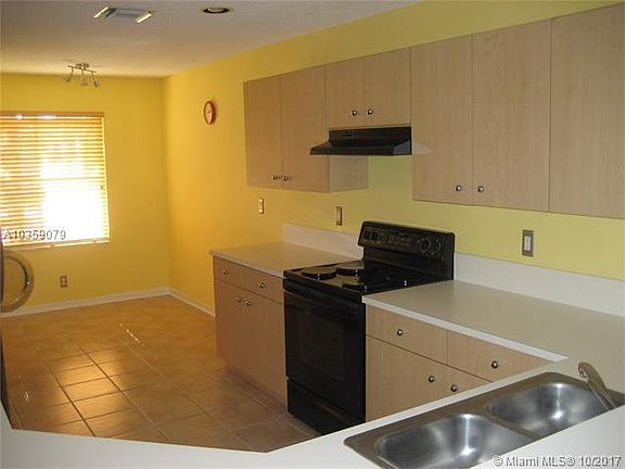 3rd image of 1909 Andromeda Ln #1909