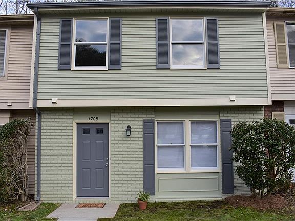 2nd image of 1709 Nappa Valley Ct SE