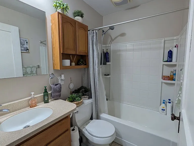 2338 Iowa St — Photo 4
