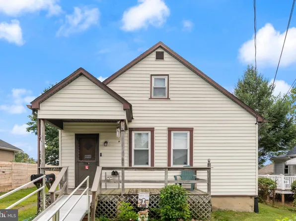 8438 Church Rd, Pasadena, MD 21122