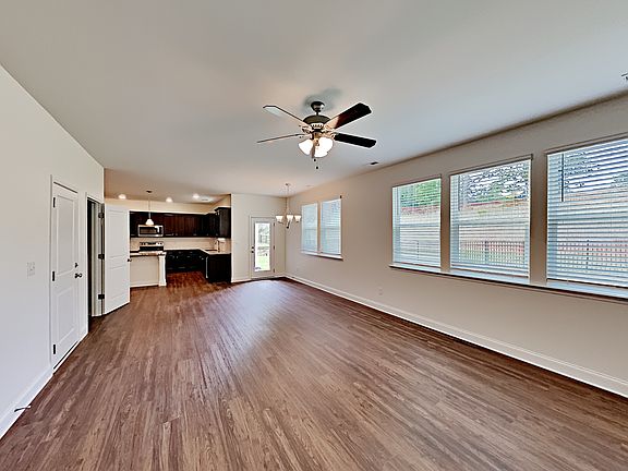 3rd image of 6137 Rosemore Ln